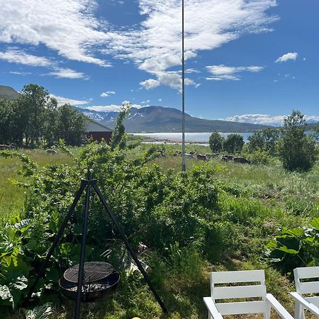 Hos Laura & Valdemar Villa Nord-Lenangen Luaran gambar
