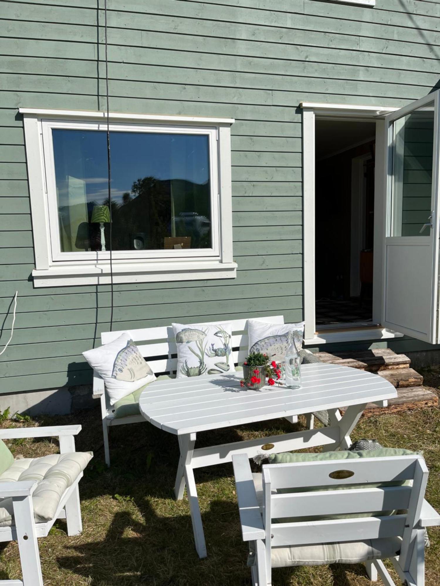 Hos Laura & Valdemar Villa Nord-Lenangen Luaran gambar